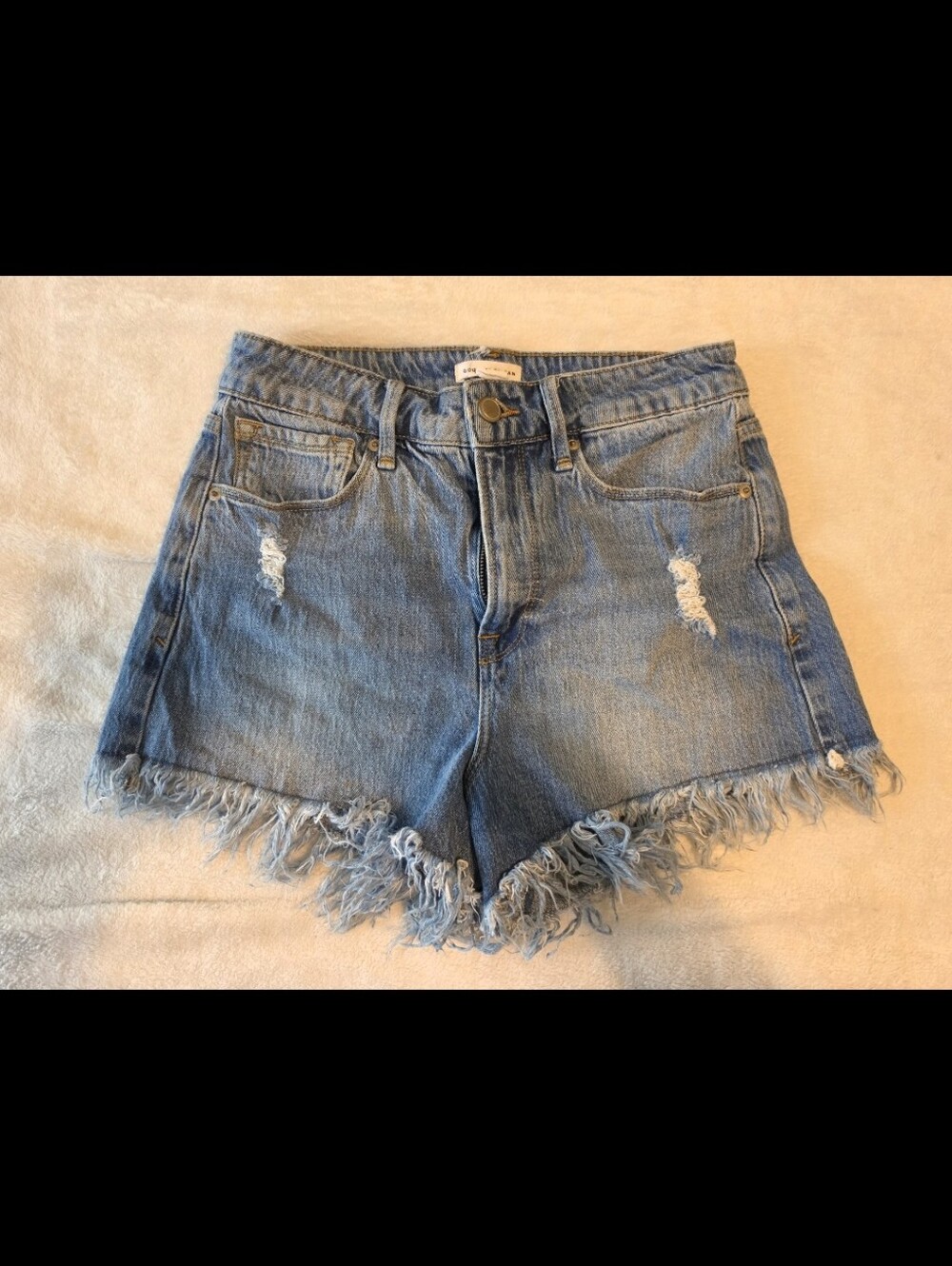 Good American Distressed Frayed Hem Jean Shorts 4/27